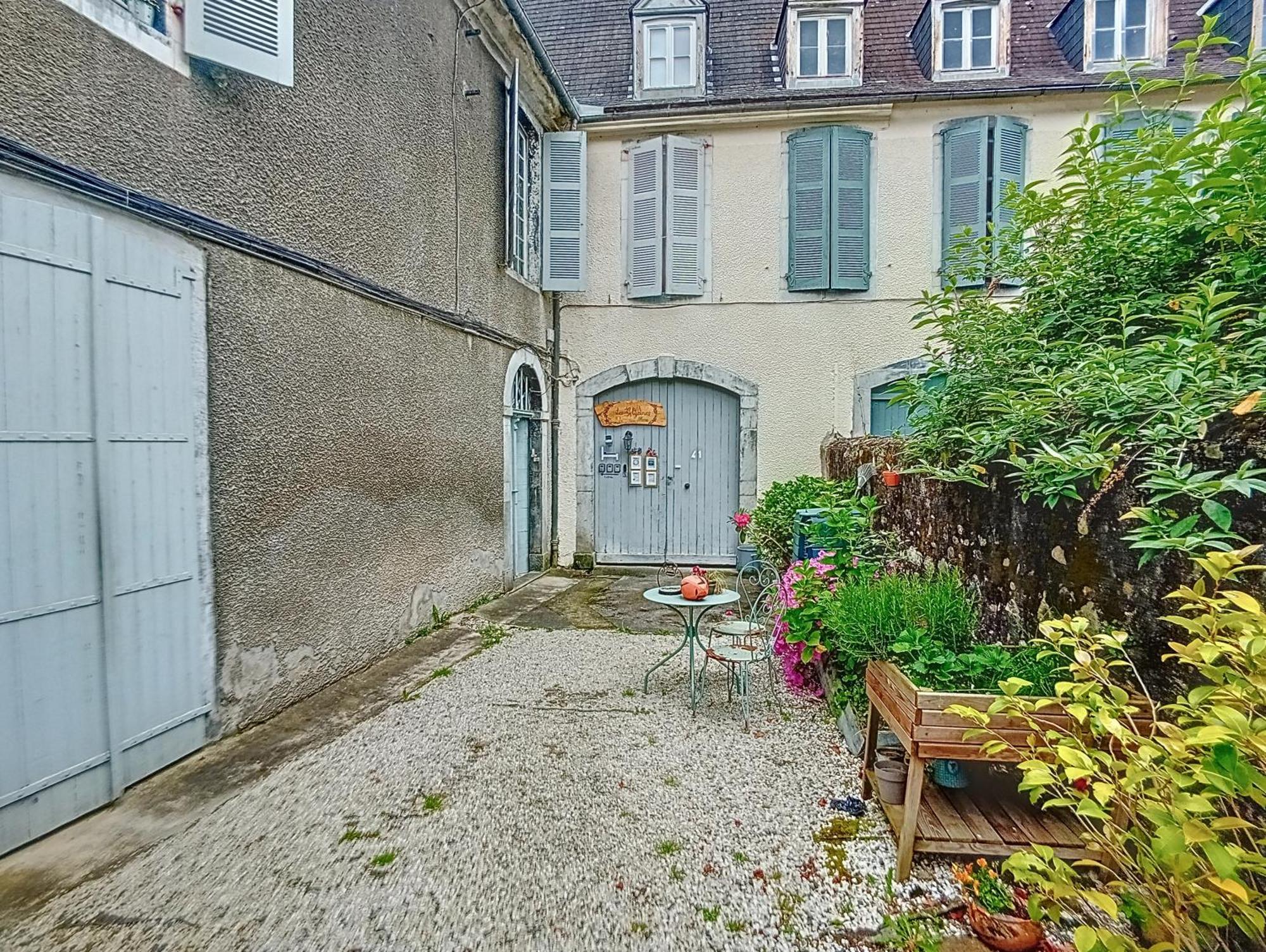 Les Glycines Oloron Hotel Kültér fotó