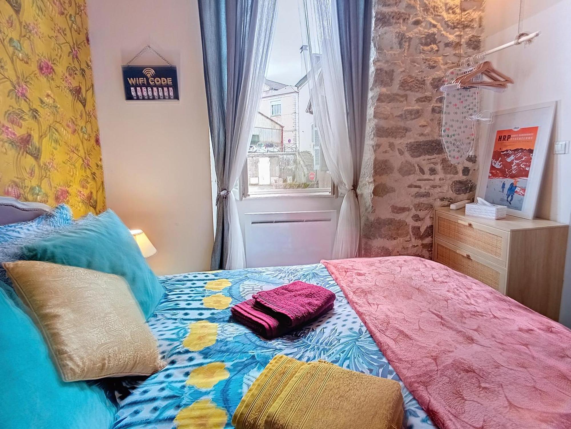 Les Glycines Oloron Hotel Kültér fotó
